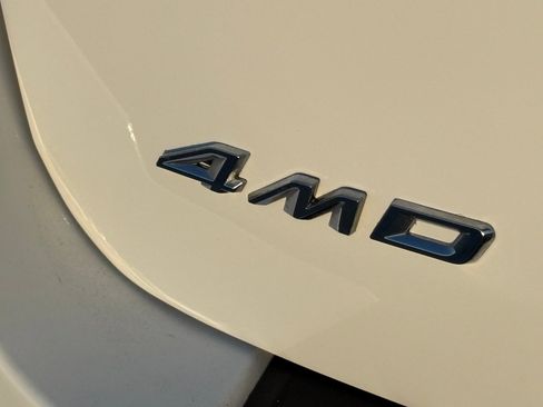 Used 2023 Ford Explorer XLT image 9