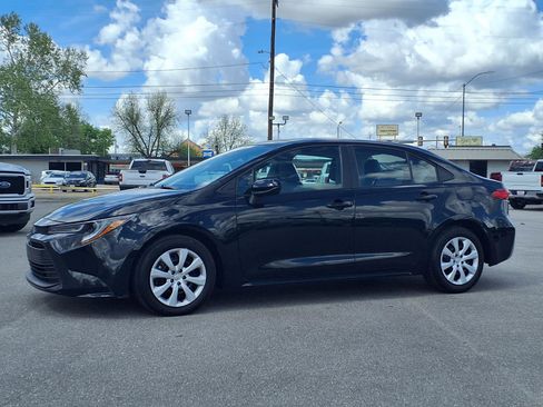 Used 2024 Toyota Corolla LE FWD image 15