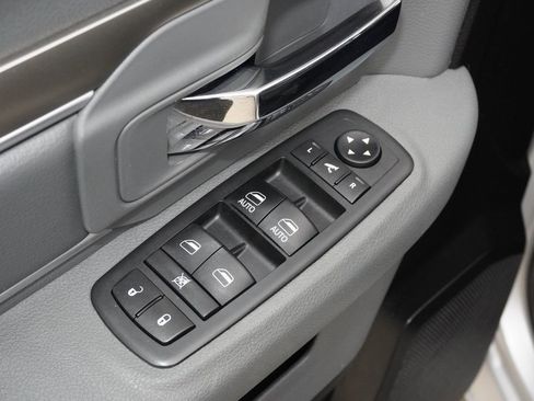 Used 2019 RAM 1500 Lone Star image 25