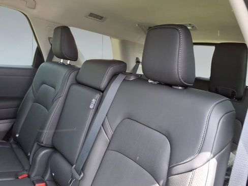 New 2026 Nissan Pathfinder SL w/ Cargo Package FWD image 12