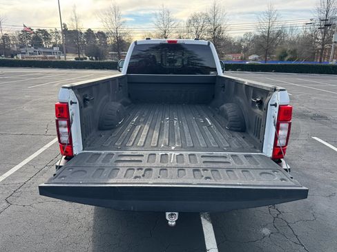 Used 2022 Ford F250 XLT w/ XLT Premium Package image 9
