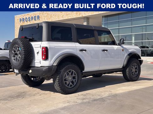 New 2025 Ford Bronco Badlands image 40