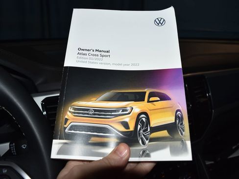 Used 2022 Volkswagen Atlas Cross Sport SEL image 11