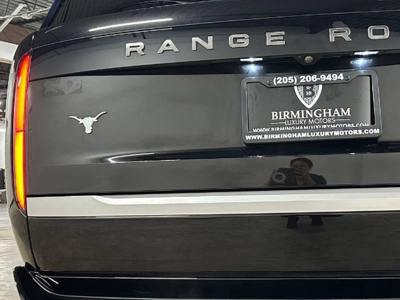 Used 2023 Land Rover Range Rover SV AWD/4WD image 16
