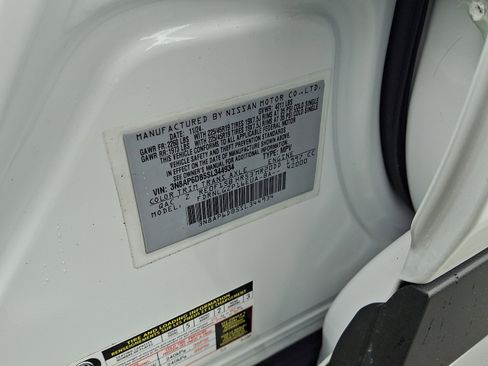 Certified 2025 Nissan Kicks SR AWD/4WD image 26