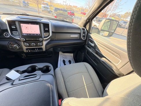 Used 2024 RAM 2500 Big Horn image 12