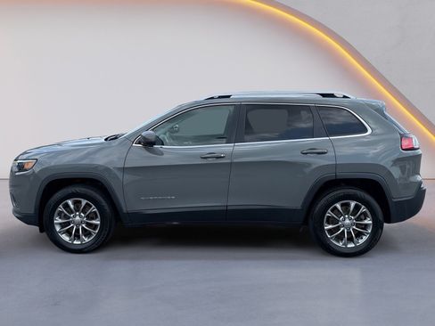 Used 2020 Jeep Cherokee Latitude Plus AWD/4WD image 6