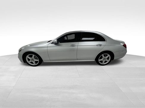 Used 2018 Mercedes-Benz E 300 4MATIC image 4