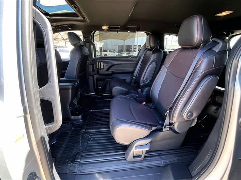 Used 2025 Toyota Sienna XSE w/ XSE Premium Package image 20