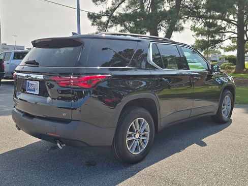 Used 2023 Chevrolet Traverse LT FWD image 5