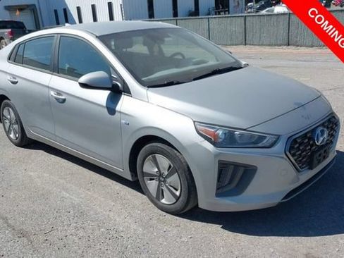 Used 2020 Hyundai Ioniq Blue FWD image 2