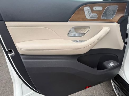 Used 2020 Mercedes-Benz GLE 350 4MATIC image 10