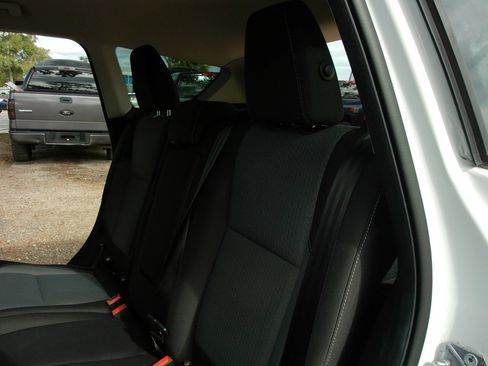Used 2018 Ford Escape SE FWD image 33