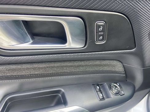 Used 2024 Ford Mustang Coupe image 11