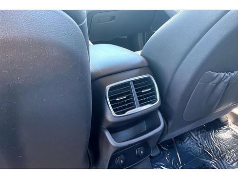 Used 2019 Hyundai Santa Fe Limited AWD/4WD image 10