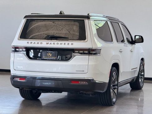 Used 2022 Jeep Grand Wagoneer Series III AWD/4WD image 6