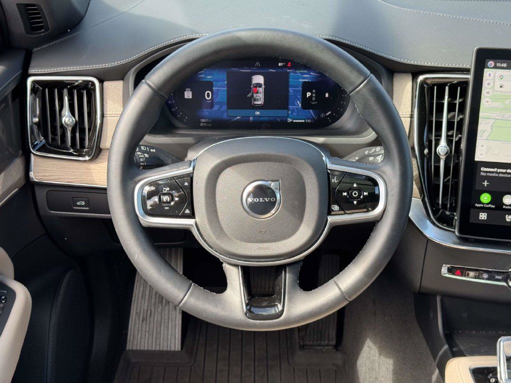 Used 2026 Volvo XC90 B6 Plus w/ Protection Package Premier AWD/4WD image 12