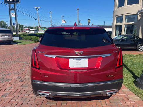 Used 2023 Cadillac XT5 Premium Luxury w/ Platinum Package AWD/4WD image 9