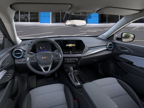 New 2026 Chevrolet Trax LT w/ Driver Confidence Package image 15