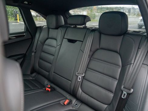 Certified 2026 Porsche Macan AWD/4WD image 24