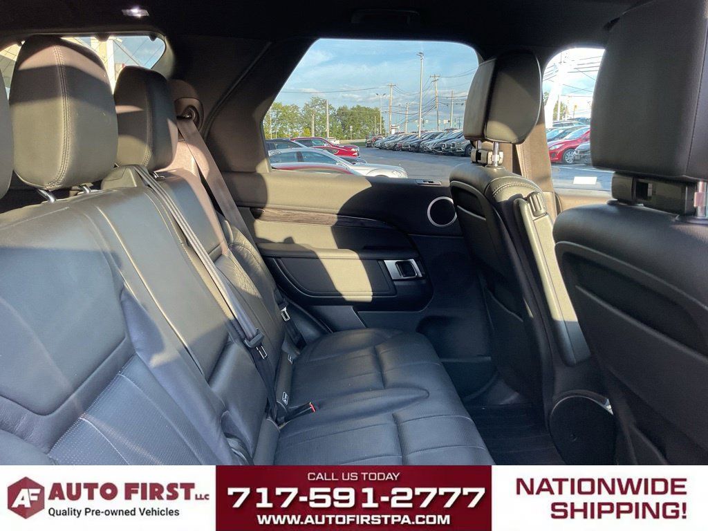 Used 2020 Land Rover Discovery HSE AWD/4WD image 17