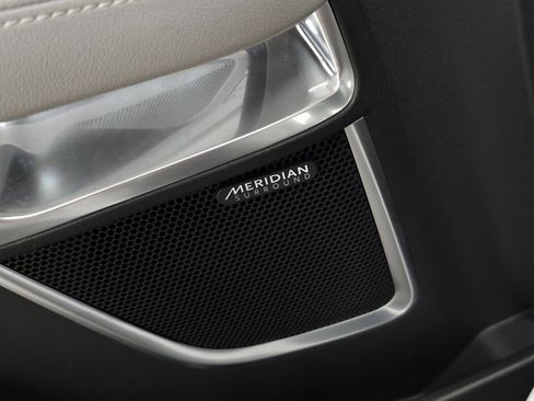 Used 2024 Jaguar E-PACE R-Dynamic SE image 14