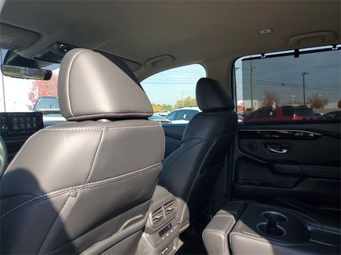 Used 2025 Honda Pilot EX-L image 34