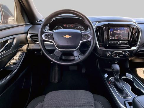 Used 2023 Chevrolet Traverse LT FWD image 6