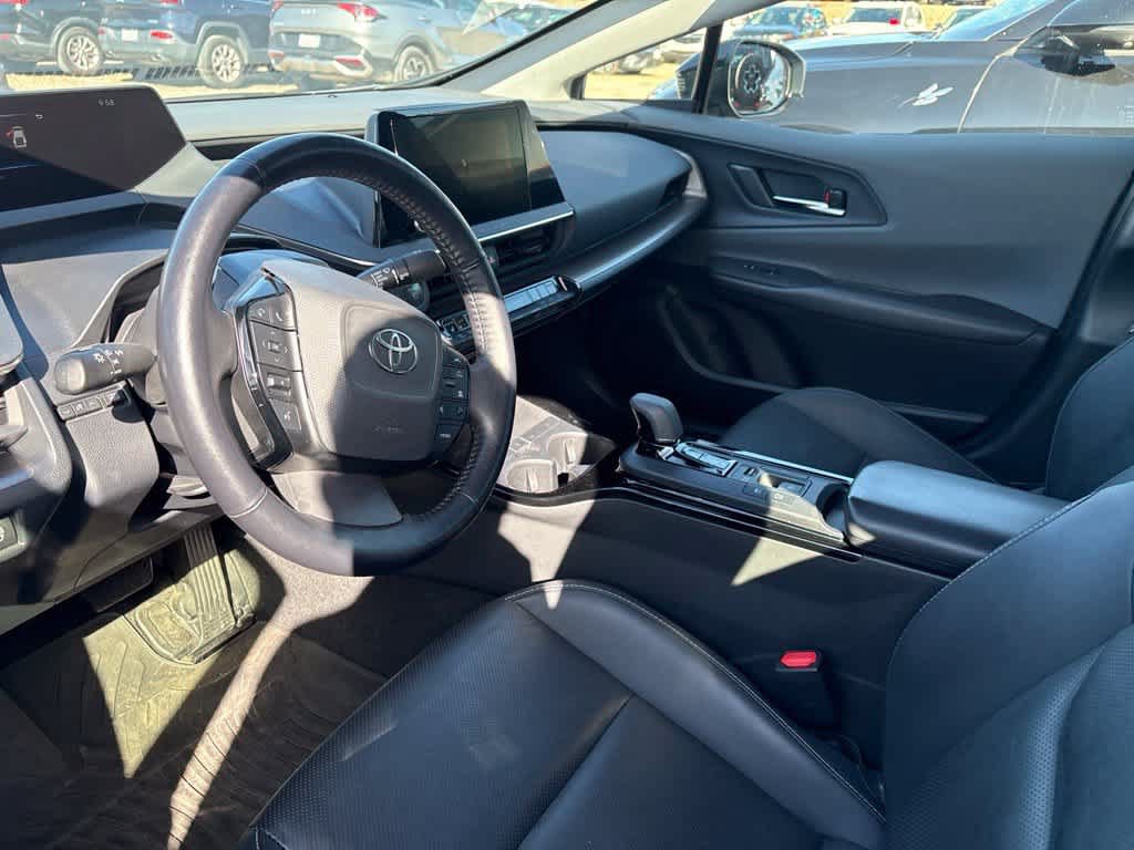 Used 2023 Toyota Prius XLE FWD image 5