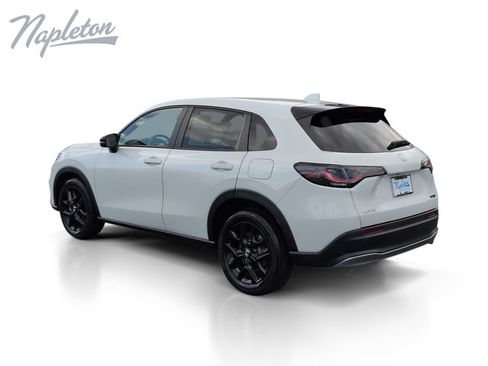 Used 2024 Honda HR-V Sport image 3