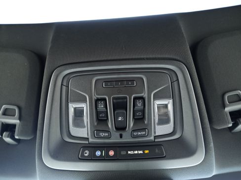 Used 2024 Chevrolet Silverado 1500 High Country AWD/4WD image 25