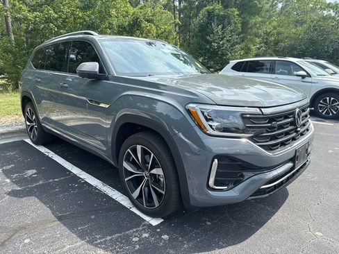 Used 2025 Volkswagen Atlas SEL Premium R-Line AWD/4WD image 5