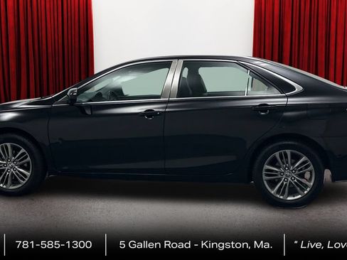 Used 2016 Toyota Camry SE w/ Moonroof Package FWD image 8