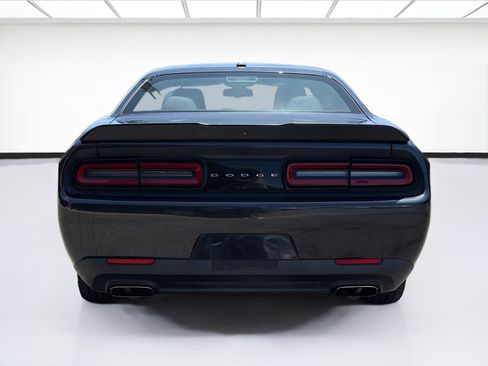 Used 2019 Dodge Challenger SXT w/ Blacktop Package RWD image 5