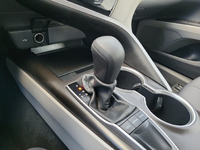Used 2024 Toyota Camry LE FWD image 21