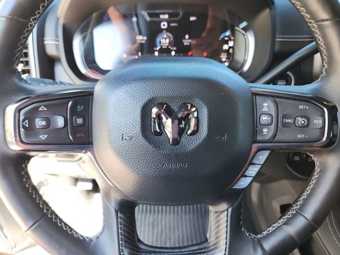 Used 2024 RAM 2500 Limited image 32