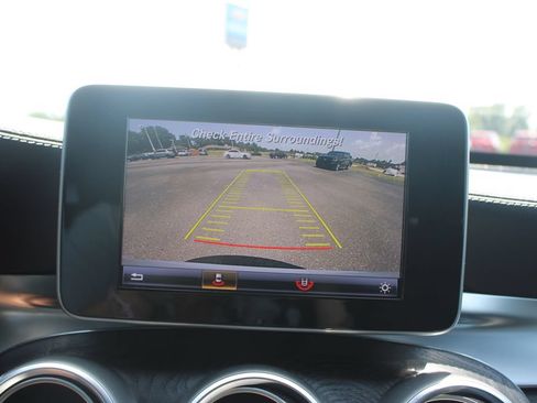 Used 2017 Mercedes-Benz GLC 300 image 38