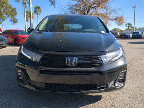 Used 2025 Honda Odyssey Touring image 9