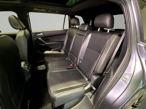 Used 2020 Volkswagen Tiguan SE R-Line image 21
