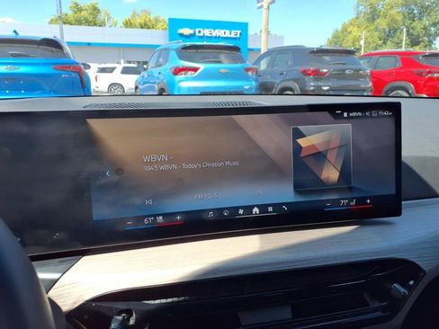 Used 2025 BMW 330i Sedan image 8