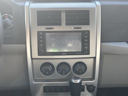 Used 2008 Jeep Liberty Limited w/ Premium Group II image 26