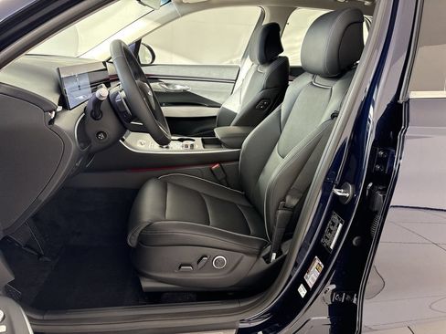 New 2026 Genesis GV70 2.5T Advanced AWD/4WD image 13