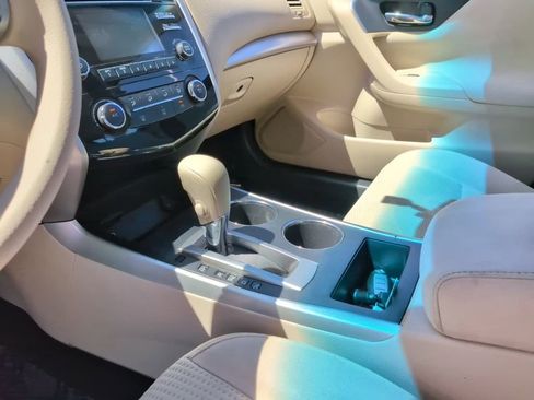 Used 2015 Nissan Altima 2.5 S w/ Power Driver Seat Package FWD image 24