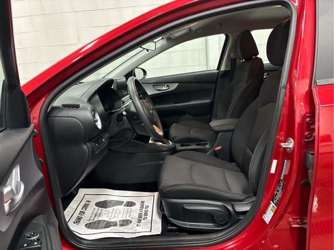 Used 2024 Kia Forte LXS image 12