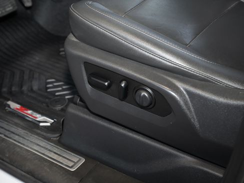 Used 2021 Chevrolet Silverado 1500 LT image 22