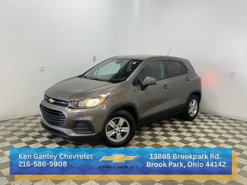 Used 2021 Chevrolet Trax LS w/ Tint and Cruise Package image 1