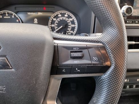 Used 2022 Mitsubishi Outlander ES image 22