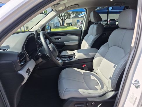 Certified 2025 Honda Pilot EX-L image 29