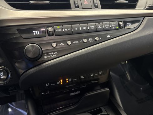 Used 2020 Lexus ES 350 Luxury image 21
