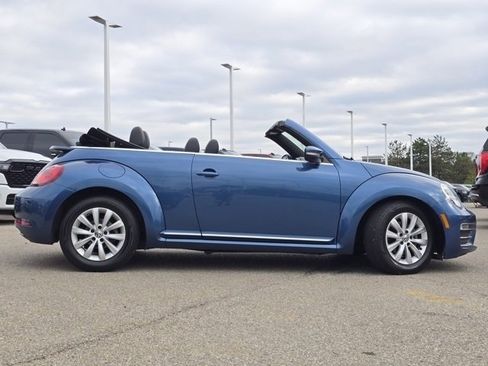 Used 2018 Volkswagen Beetle 2.0T S image 22